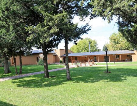 wta_1051_ZQYM95_Lodge1lr