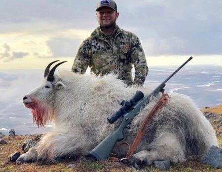 wta_1081_C0PNUK_goat2