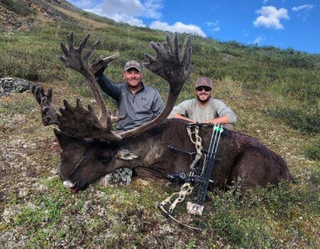 wta_1369__featured_9C0OUE_HuntAlaska