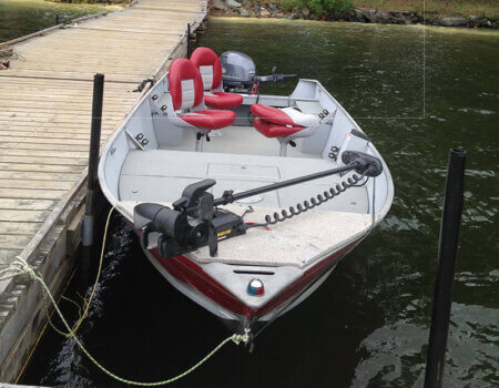 wta_1585_08FFHT_boat