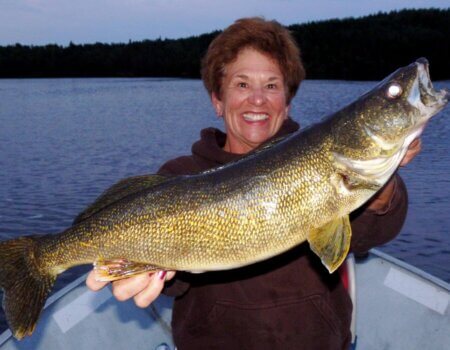 wta_1585_10QRRW_walleye2
