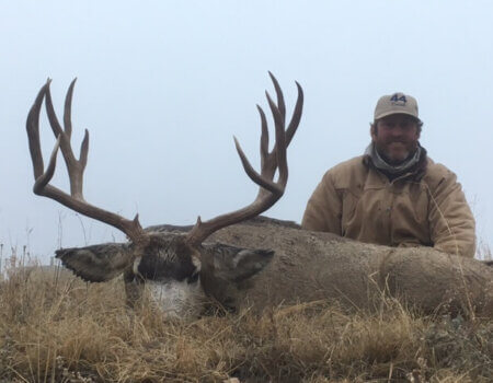 wta_1606__featured_R2TMGV_2017DeerSeasonDeanGeason