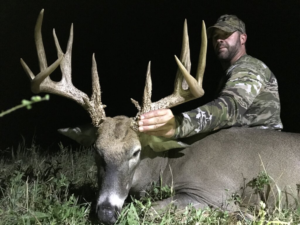 Outfitted Kentucky Trophy Whitetail Hunting Guide