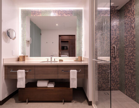 wta_625_Botanika_2-Queen-Bed-Guest-Room-Bathroom_6720x4480