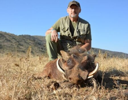 wta_736_SFN03U_huntinginNamibiastevemcfee4