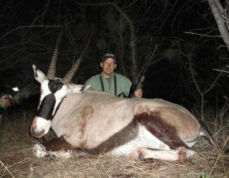 wta_736_WD0DLT_huntinginNamibiamikehoover6