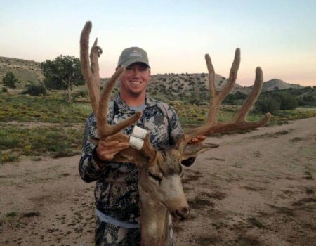 wta_79_Q8BKLB_005_muledeer-1