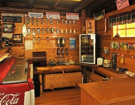 wta_889_FLO3NG_Bait-and-Tackle-Shop-web(2)