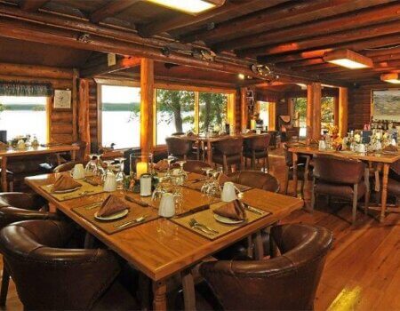 wta_889_HJKDU7_Dining-Room-3-web