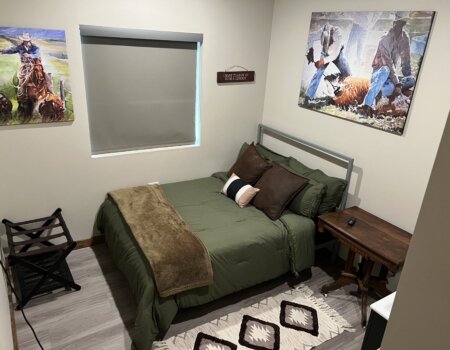 wta_907_Lodge Room