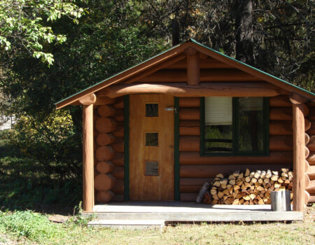 wta_1913_Log-Cabin-at-Base-Camp