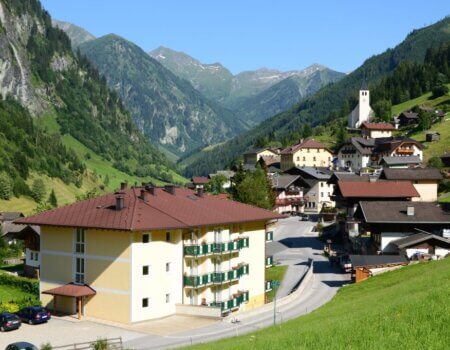 wta_2180_ahotel_huettschlag_so-gross