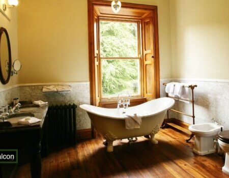 wta_2268_wallpool_suite_bathroom