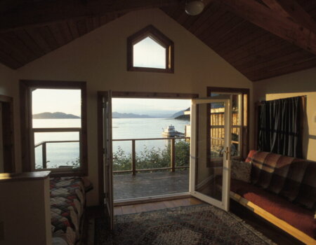 wta_2432_0206192734670_imageeditor_Cabin_interior